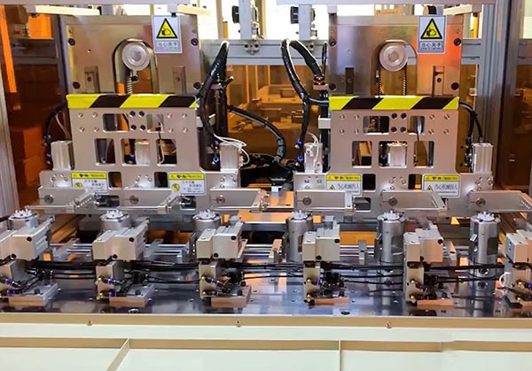 高速內(nèi)繞線機